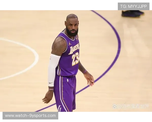 NBA最新战报：詹姆斯复出助湖人逆转勇士库里伤退影响比赛走势