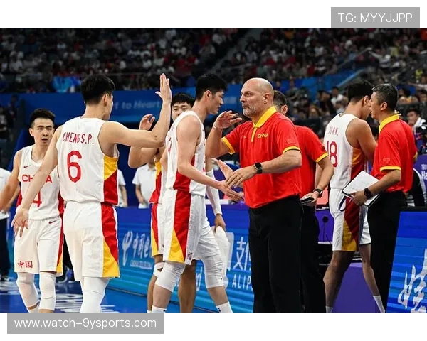 中国男篮逆袭战胜菲律宾锁定世界杯资格 强势回归展现团队实力